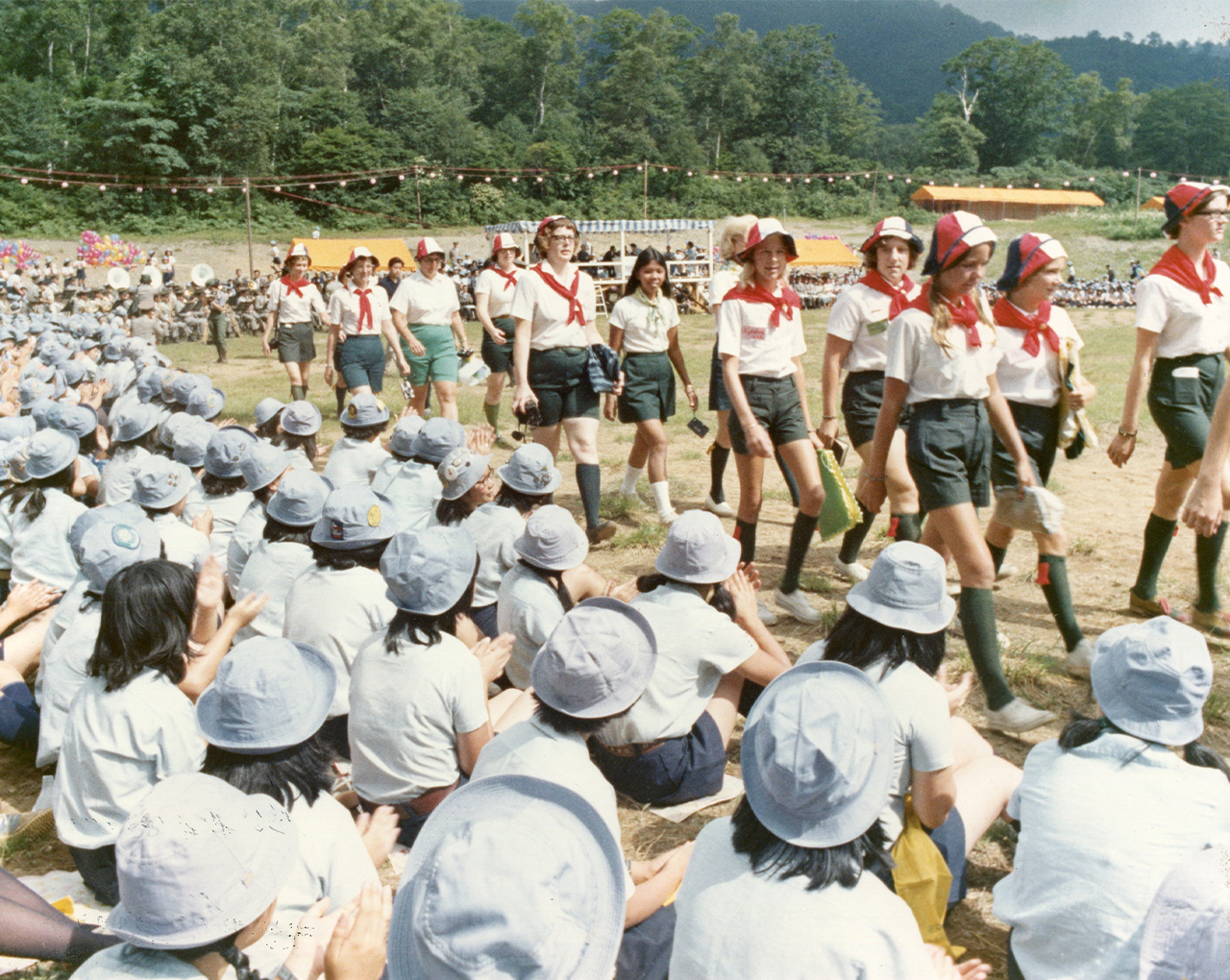 100周年記念 公益社団法人ガールスカウト日本連盟